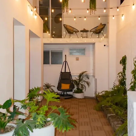 Spacious-Comfortable, King Bed, Miraflores Area H16